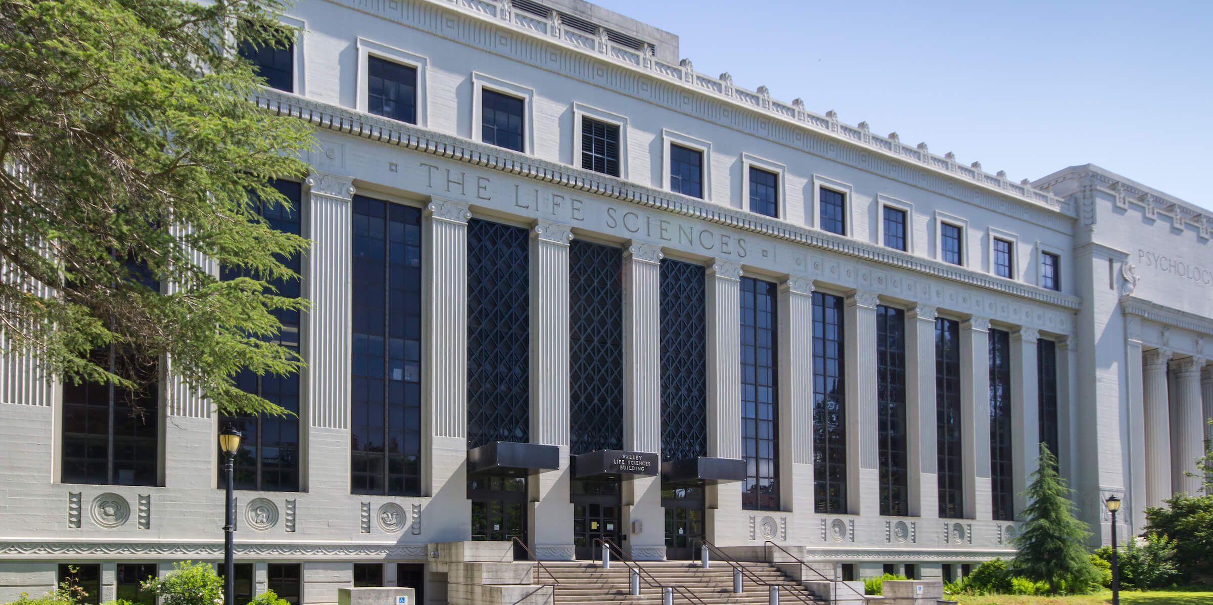 Bringing Baccalaureate Degrees into the Community College 